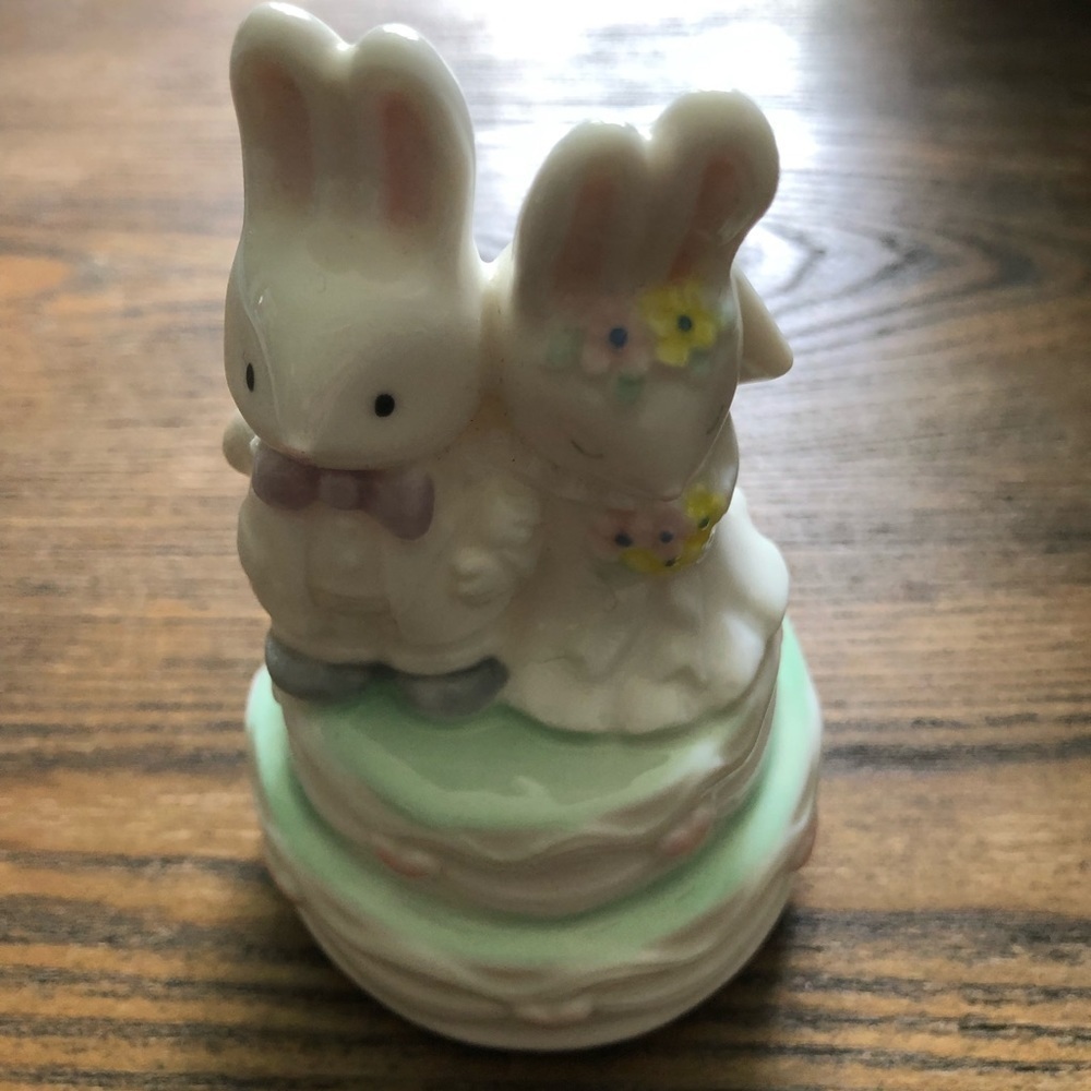 Bunny  Wedding Musical Topper porcelain